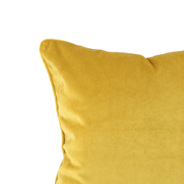 Cushion model: Colorplay-Extra-Mustard-03