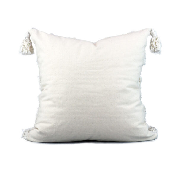Cushion model: NordicBeige-3Line-02